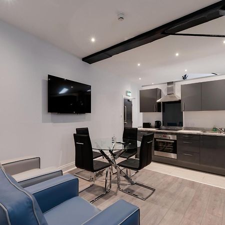 Temple Court Cavern Quarter Apartments By Happy Days ลิเวอร์พูล ภายนอก รูปภาพ