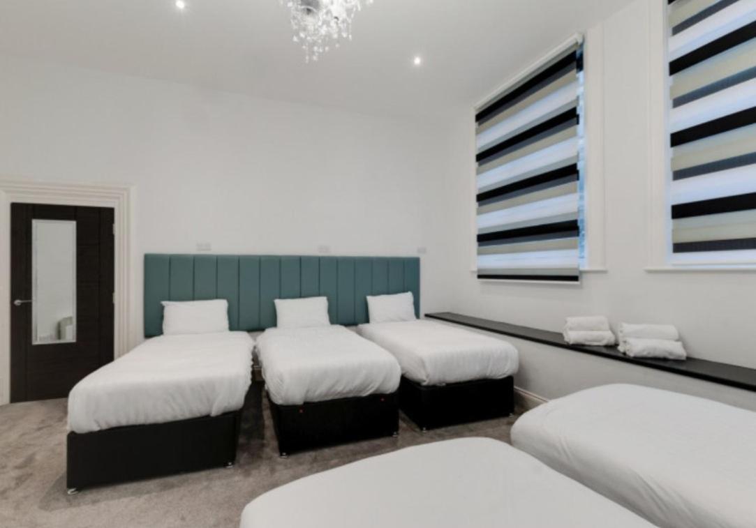 Temple Court Cavern Quarter Apartments By Happy Days ลิเวอร์พูล ภายนอก รูปภาพ
