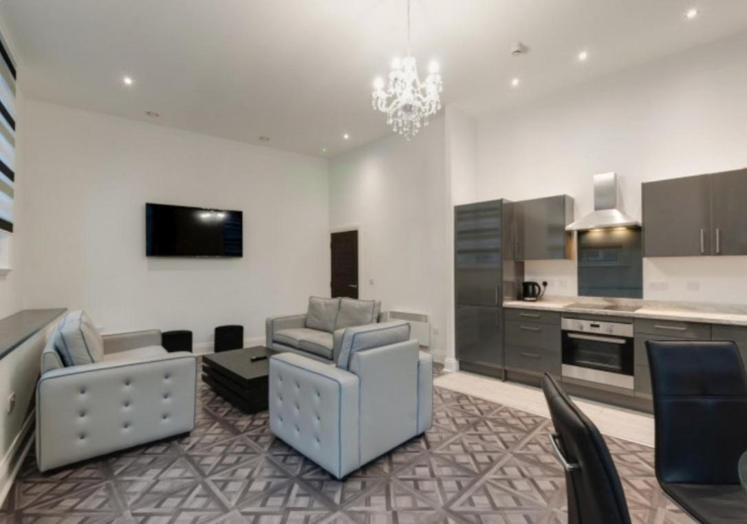 Temple Court Cavern Quarter Apartments By Happy Days ลิเวอร์พูล ภายนอก รูปภาพ