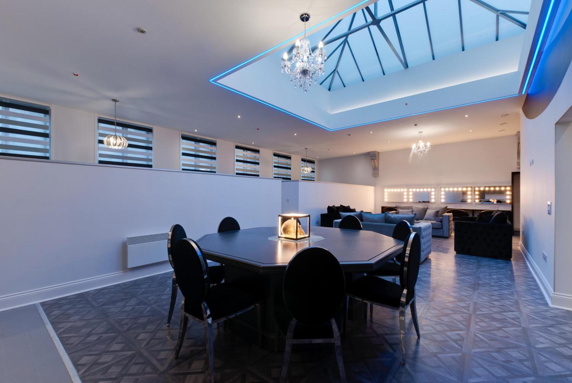 Temple Court Cavern Quarter Apartments By Happy Days ลิเวอร์พูล ภายนอก รูปภาพ